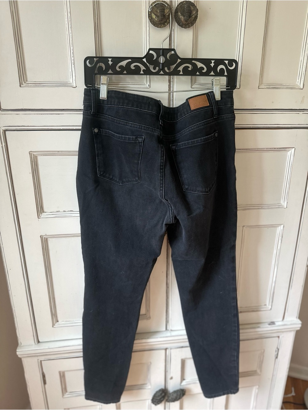 Judy Blue Black Straight Leg Jeans - Picture 2 of 8